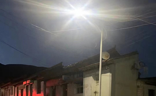 农村院子里最适合的丁青太阳能路灯亮度与安装要点