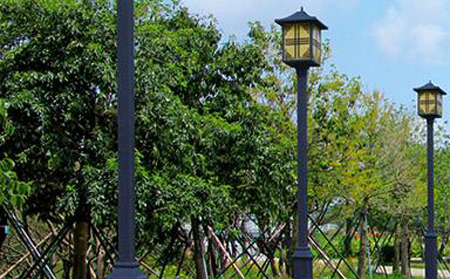 太阳能丁青庭院灯价格为何差三倍?关键看这几点 太阳能丁青庭院灯价格为何差三倍?关键看这几点